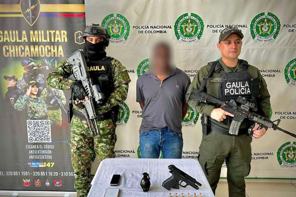 Capturan en Bucaramanga a alias “Mincho”, señalado de suplantar a militares para extorsionar