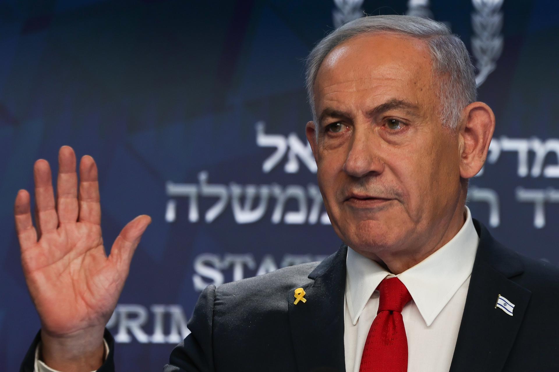 JERUSALEM (-), 21/05/2025.- Israeli Prime Minister Benjamin Netanyahu addresses a press conference in Jerusalem, 21 May 2025. (Jerusalén) EFE/EPA/RONEN ZVULUN / POOL