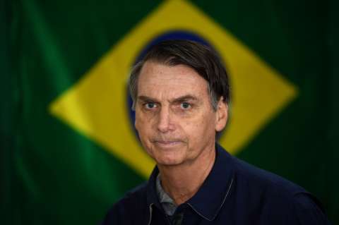 Bolsonaro promete erradicar "la basura marxista" de las aulas de Brasil