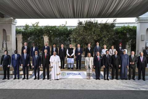 G7: sin referencia al aborto y con matices alrededor de los derechos LGBT