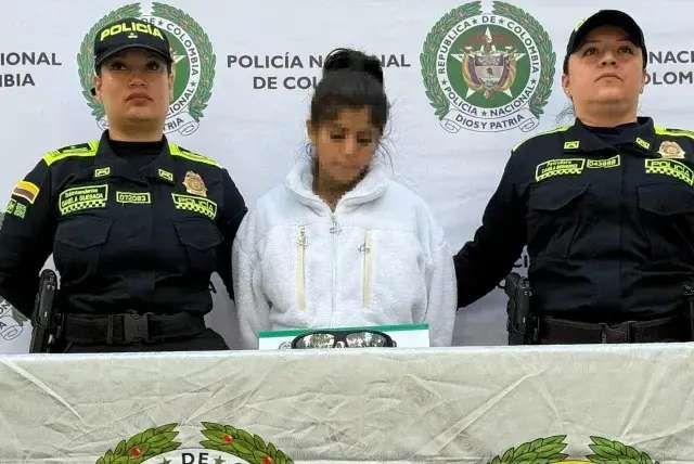 La creadora de contenido Valentina Velásquez fue capturada en Laureles durante un operativo de la Policía y Fiscalía por presuntos hurtos a turistas extranjeros.
