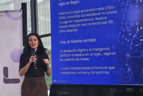 ¿Cómo limitar el riesgo y las alucinaciones de las IA? Una empresaria colombiana lo responde