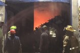Incendio consume chatarrería en Riohacha, La Guajira