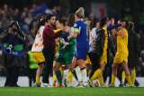 Inglaterra prohibió la participación de mujeres transgénero en el fútbol femenino