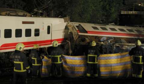 Accidente de tren en Taiwán deja al menos 22 muertos y 171 heridos