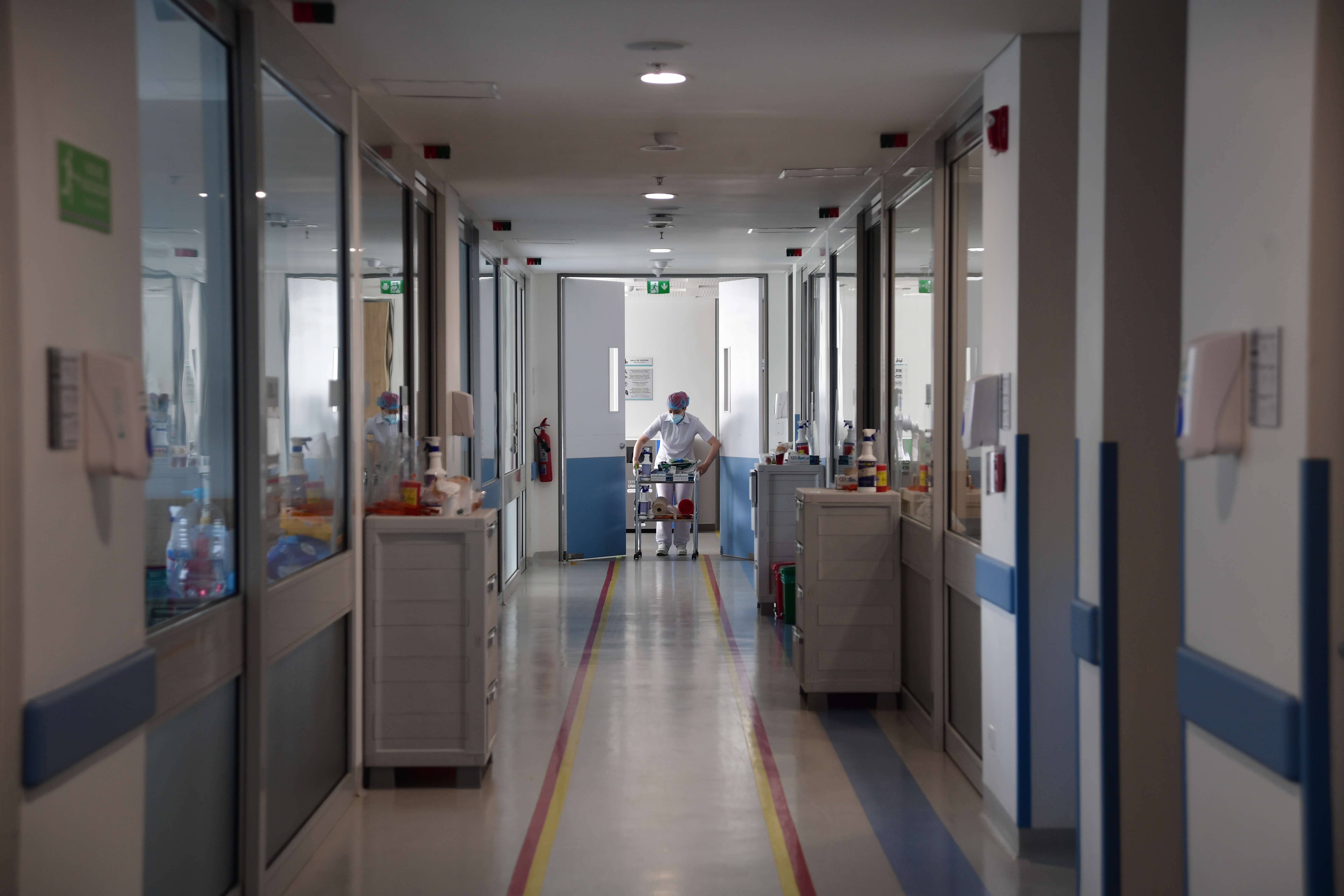 Sala de urgencias generales y de Covid-19 de esta clínica.