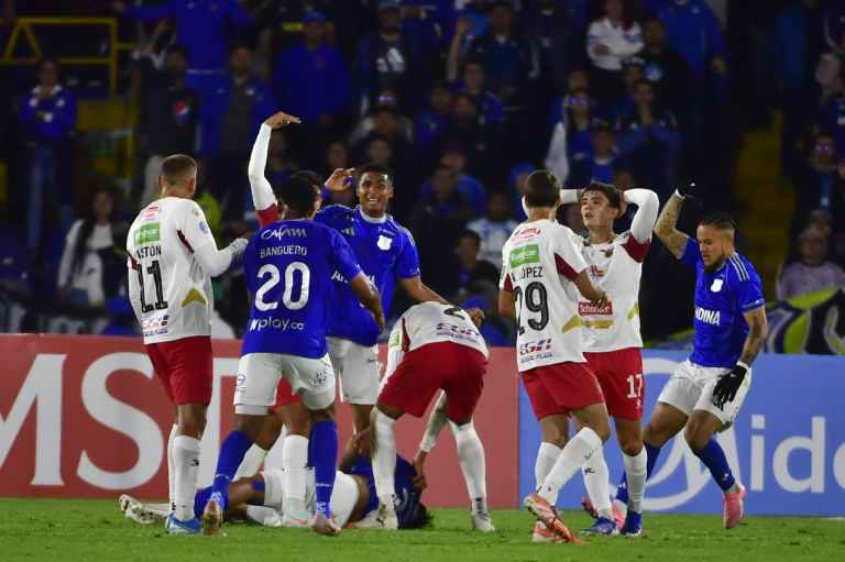 «Gracias a Dios estoy bien. Solo fue un susto», Rodrigo Contreras tras su golpe en la cabeza