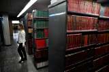 Las bibliotecas sobrevivirán a Internet y a los algoritmos, según historiadores