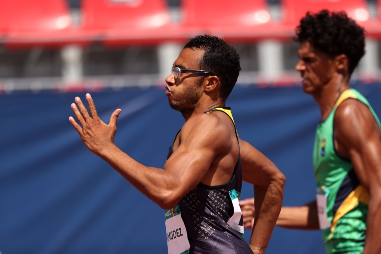Colombia amanece con nueva medalla en los Paralímpicos gracias a Buinder Bermúdez