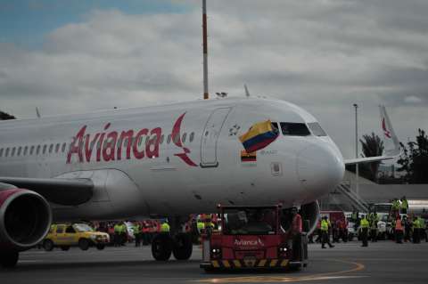 Cancelaciones y medidas de Latam y Avianca en medio de la escasez de combustible