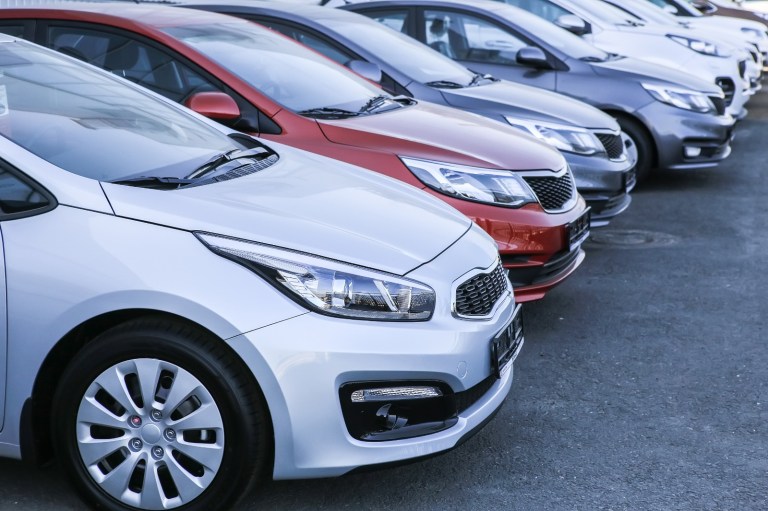 Carros, motos y camionetas estarán en la nueva subasta de la SAE: así puede participar