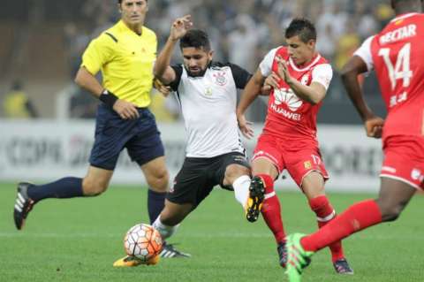 Santa Fe, al estilo Pelusso, no pudo sumar frente a Corinthians