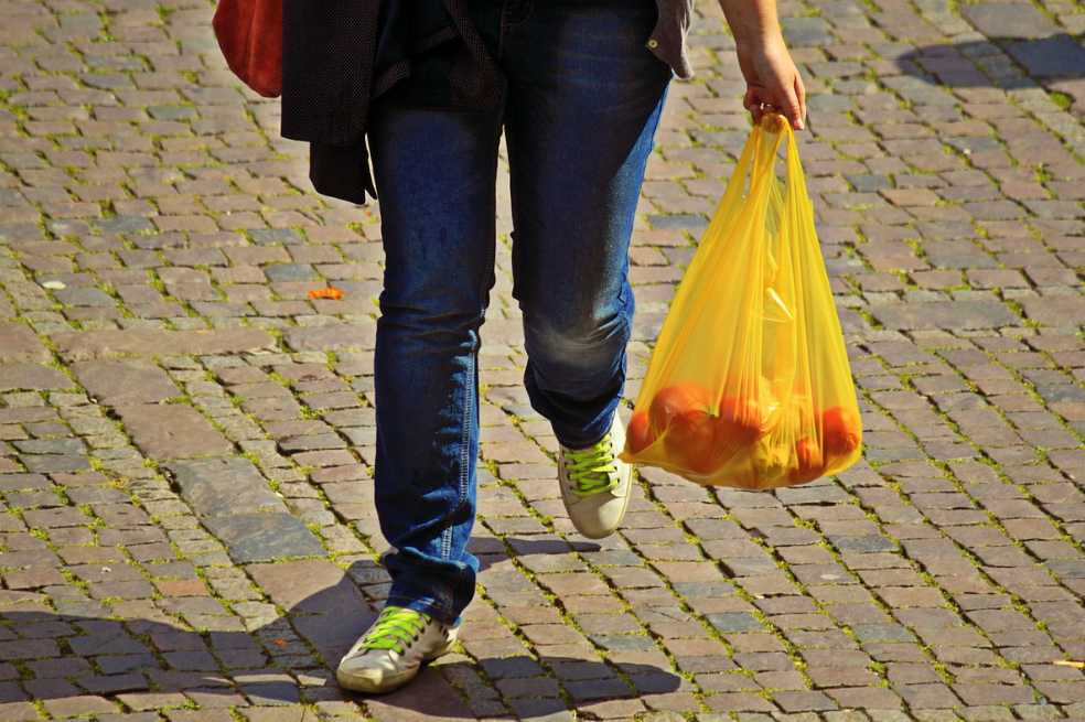 En promedio los colombianos usan más de 113 mil bolsas por hora / Pixabay