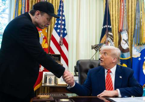 Elon Musk y Tim Cook, entre los empresarios que van a acompañar a Trump a China, ¿a qué?