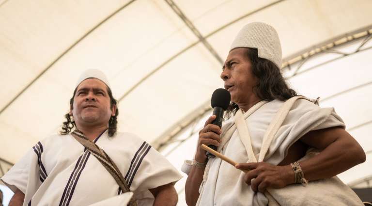 El líder arhuaco Arukin Torres aseguró que, además de acabar con la violencia de los fusiles, hay que poner la lupa sobre el medio ambiente.