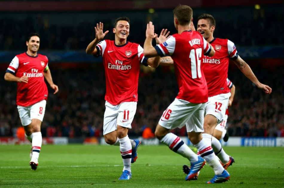 Arsenal sigue imbatible y buscará dar un gran paso en Champions League 2013. / AFP