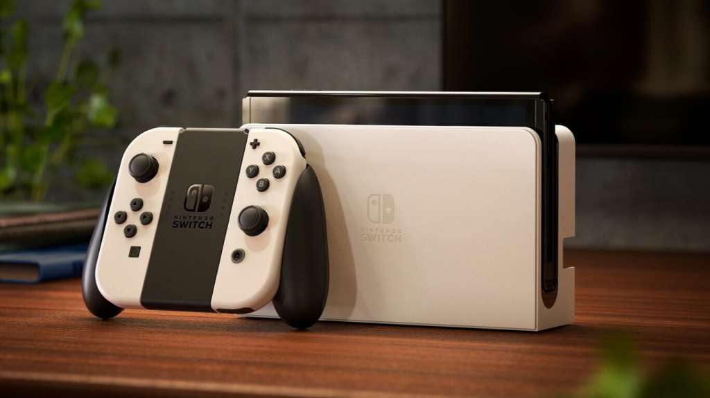 Se vende en los colores originales de la Nintendo Switch clásica, pero también se puede encontrar en color blanco. Una diferencia con sus hermanas menores es que es la única consola de esta línea con un puerto LAN para conexión a internet.