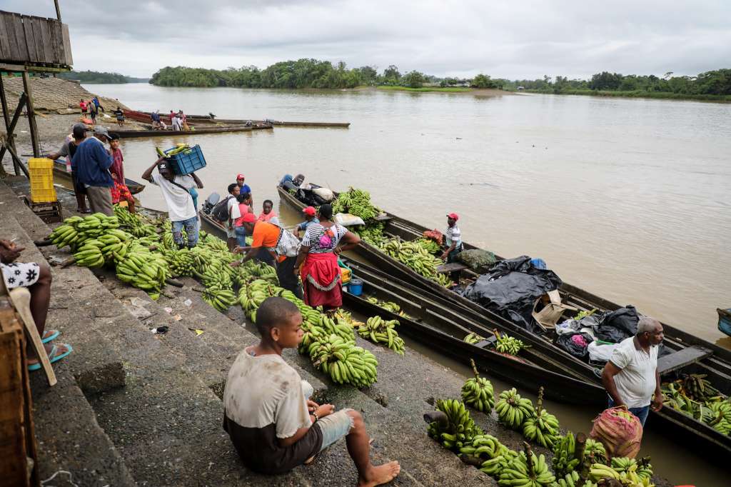 Durante el conflicto armado, los pescadores permanecieron la mayor parte confinados en sus casas sin poder realizar sus prácticas ancestrales.