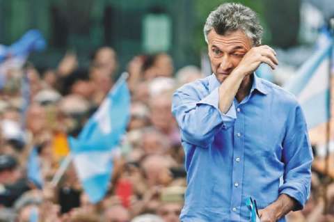 Macri se despide de Argentina condenado por sus propias palabras