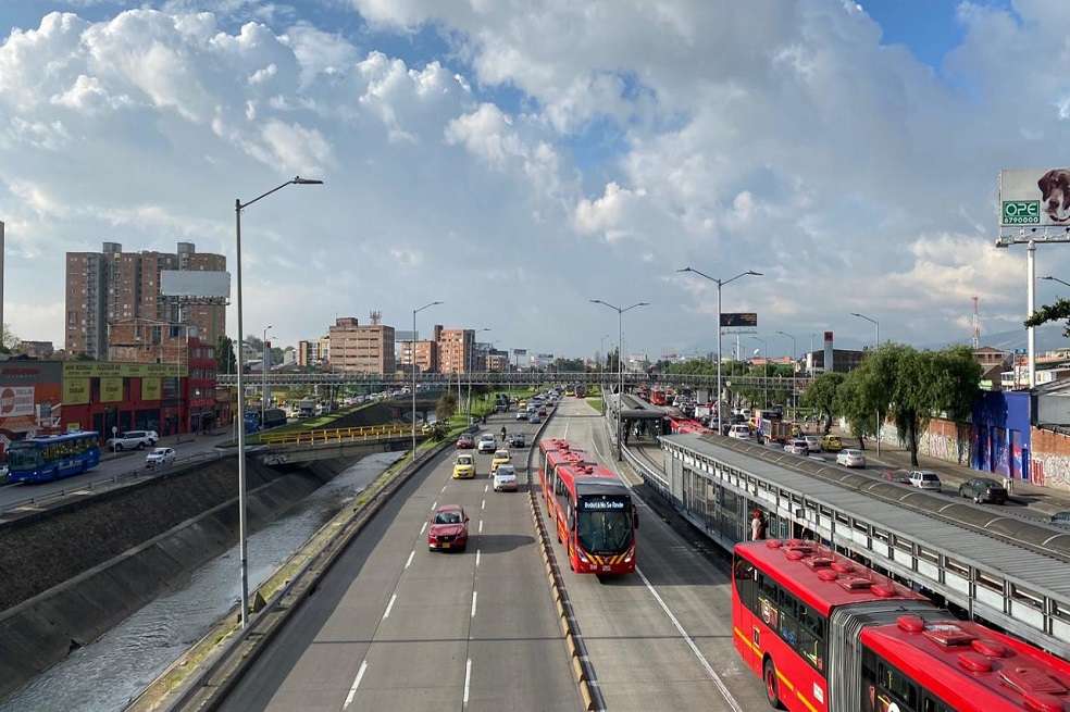 No desechar elementos como tapabocas y guantes en las calles es una de las principales recomendaciones.