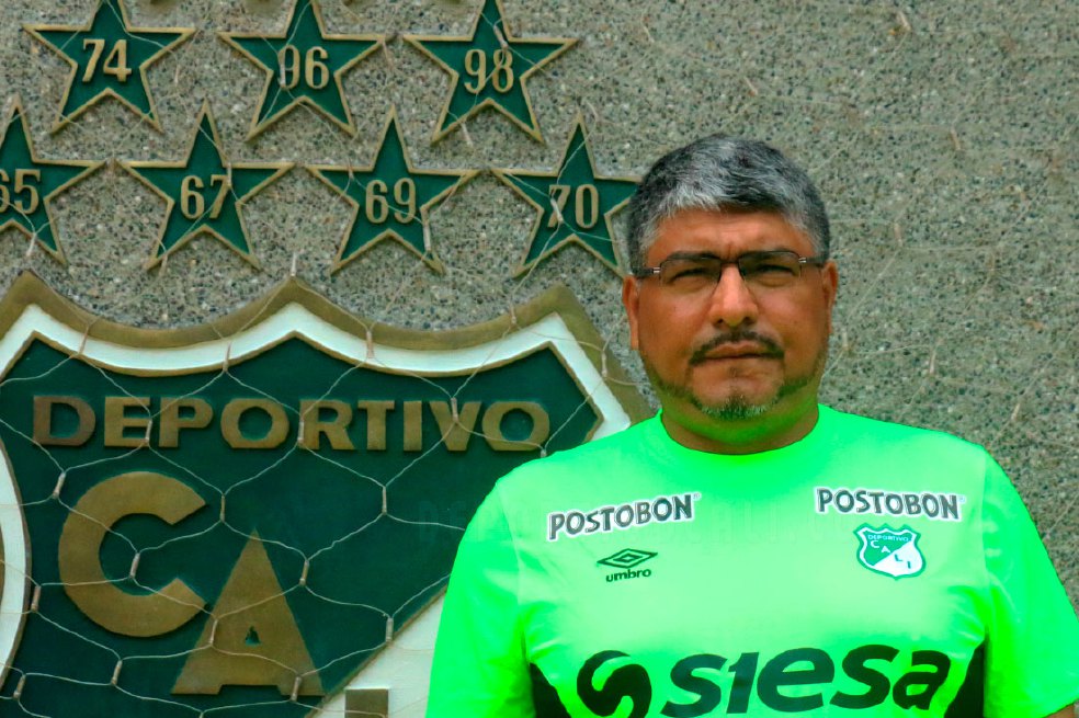 El técnico vallecaucano Ferney Agudelo, de 49 años, es el coordinador de fútbol en las divisiones menores del Deportivo Cali. / Deportivo Cali
