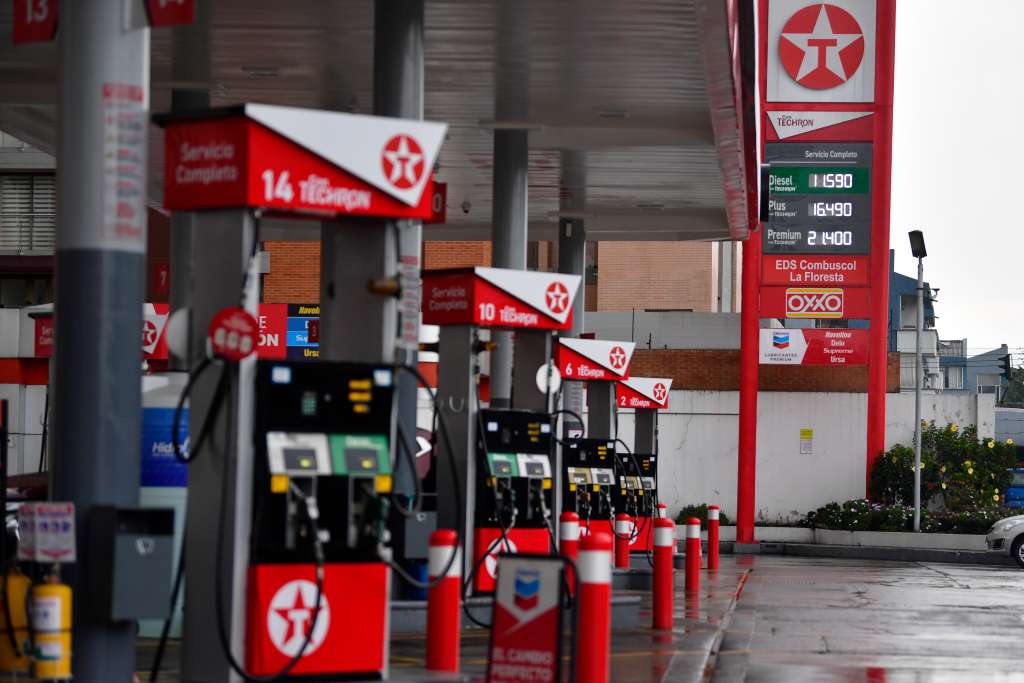Estaciones de servicio o abastecimiento de combustible en Bogotá