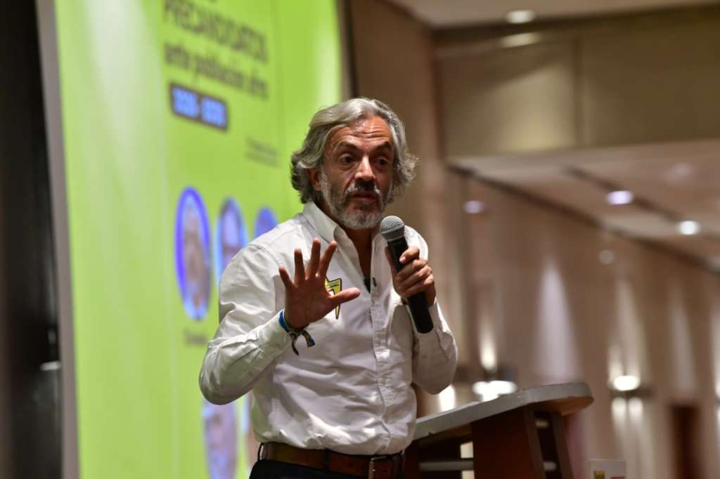 El precandidato presidencial y exconcejal Juan Daniel Oviedo.