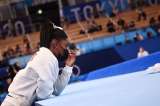 Simone Biles se retiró de su primera final y es duda para el resto de los Juegos