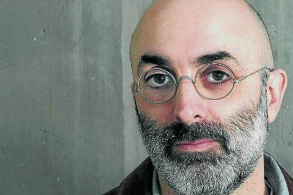 El escritor guatemalteco Eduardo Halfon recibió el año pasado el Premio Nacional de Literatura Miguel Ángel Asturias. / EFE