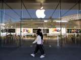 Apple fue multada por excluir a sus rivales de la App Store