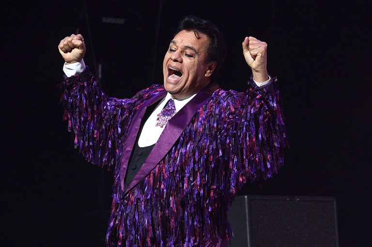 ¿Juan Gabriel tendría 2 hijos más? Impactantes revelaciones de una amiga
