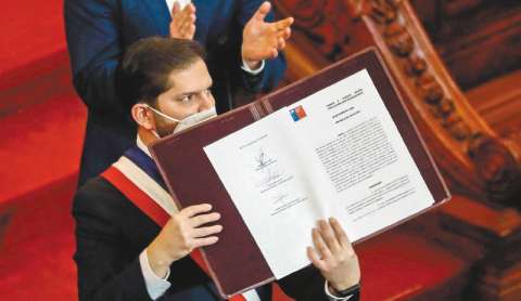 ¿Apruebo o rechazo? Arranca la campaña por plebiscito constitucional en Chile