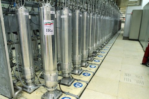 Irán acusa a Israel de atacar una instalación nuclear y promete venganza