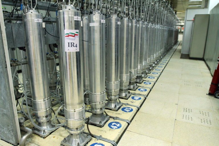 Irán acusa a Israel de atacar una instalación nuclear y promete venganza