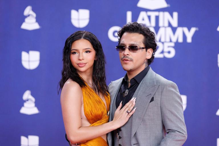 Críticas a Christian Nodal y Ángela Aguilar por su comportamiento en una entrega de regalos