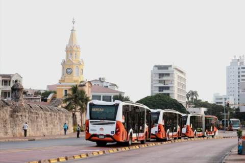 Transcaribe abrió 70 vacantes para conductores que no tengan barriga, ¿por qué?