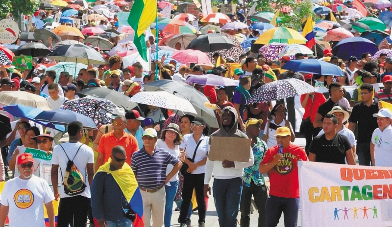 Los vendedores informales han salido a manifestarse en el último mes en contra del decreto que reglamentaría el uso del espacio público. / Cedetrabajo