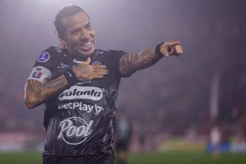 Dayro Moreno, el goleador que Néstor Lorenzo no ve