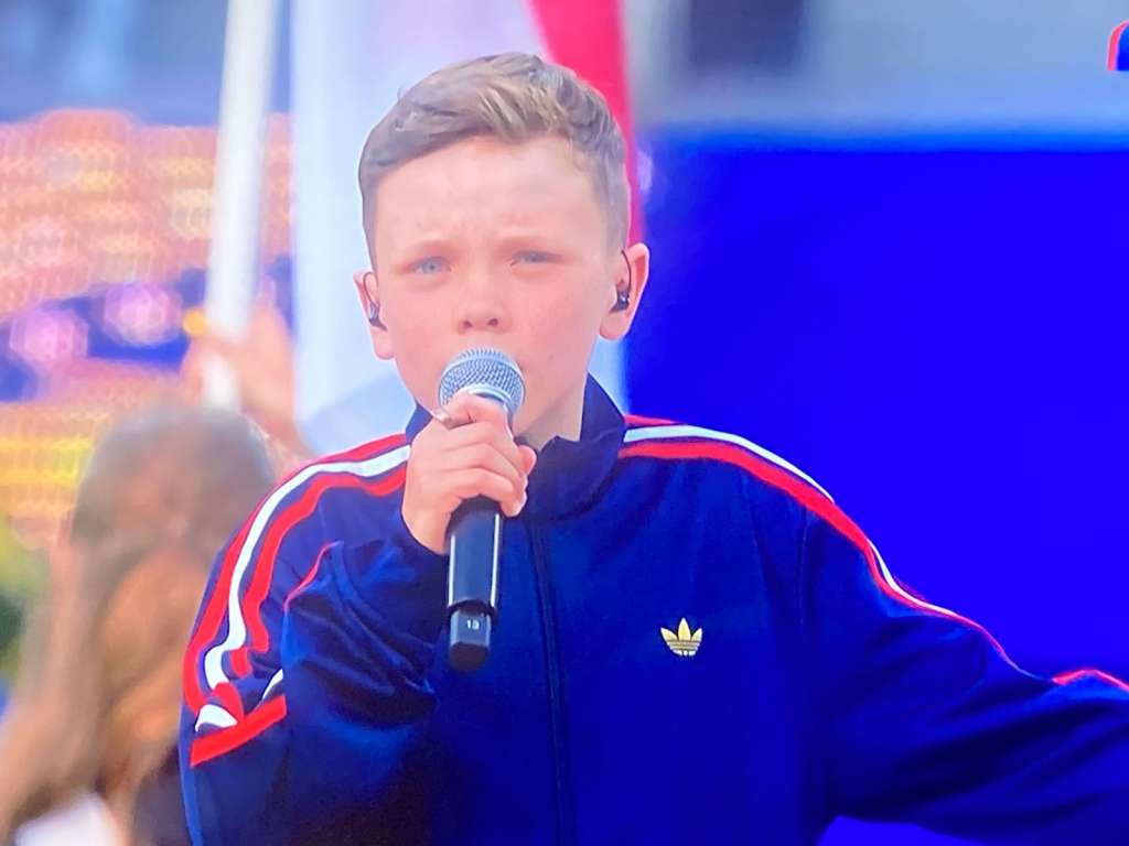 ¿Quién es Tius Luka, el niño que cantó en el Mundial con Katy Perry?