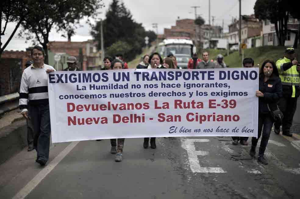 Protesta de los ciudadanos en la localidad de San Cristóbal. /Foto: Óscar Pérez - El Espectador