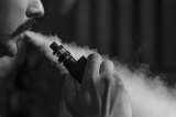 EE.UU investiga cerca de 100 casos de lesiones pulmonares graves por "vapeo"