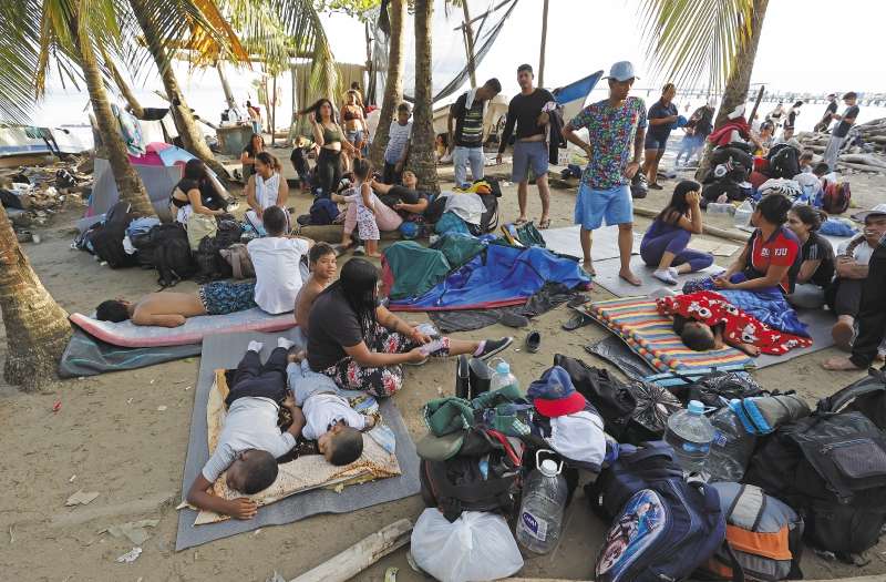 ACOMPA—A CR”NICA: COLOMBIA CRISIS MIGRATORIA