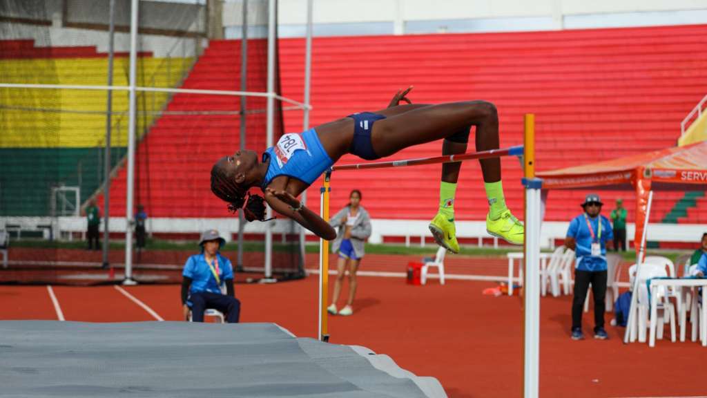 La colombiana María Isabel Arboleda en acción durante el Iberoamericano de Atletismo Cuiabá 2024.