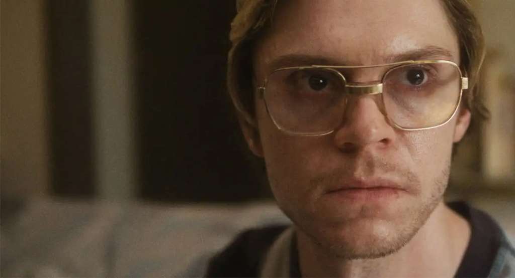 Prohíben venta de disfraz de Jeffrey Dahmer en eBay