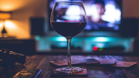 El mejor catálogo para desconectarse del día a día bebiendo una copa de vino
