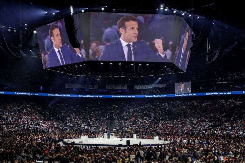 El presidente francés y candidato a la reelección del partido liberal La Republique en Marche (LREM), Emmanuel Macron, habla durante un evento de campaña en Paris.