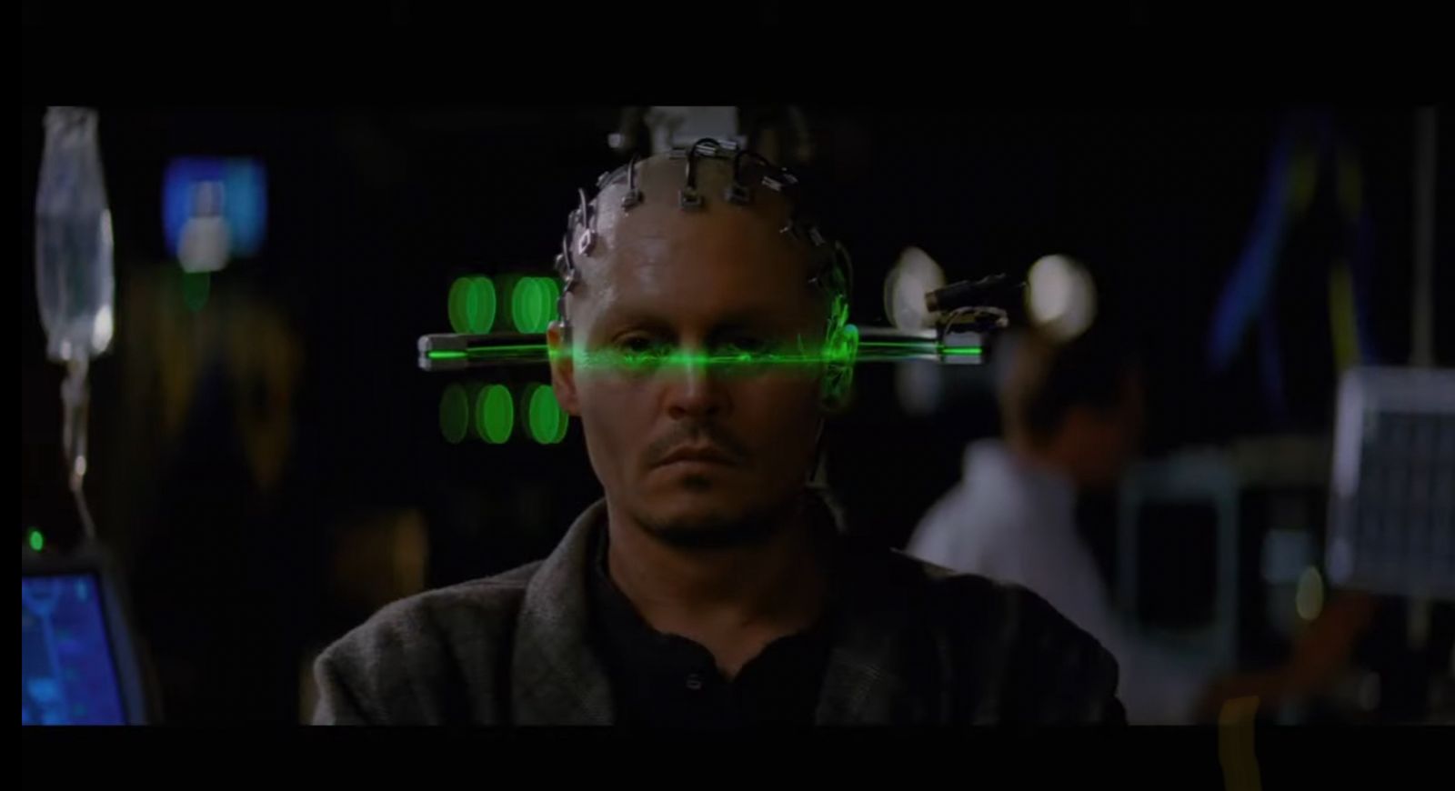 El actor Johnny Depp protagoniza Transcendence, filme de ciencia ficción dirigido por Wally Pfister.