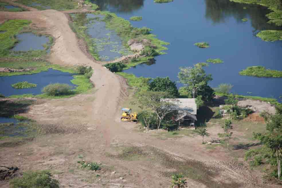 Dique-puente en confluencia del caño Ratón con el caño Condazo. /Parques Nacionales