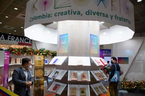 Las letras colombianas van en busca del lector surcoreano en la Feria de Seúl