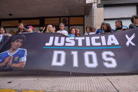 Inició en Argentina un nuevo juicio sobre la muerte de Diego Armando Maradona
